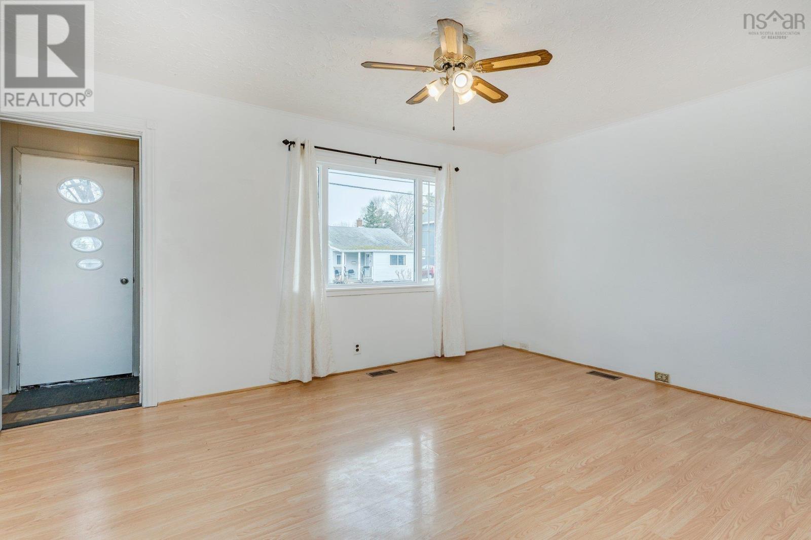 6568 Roslyn Road, Halifax, Nova Scotia  B3L 2M9 - Photo 13 - 202505738