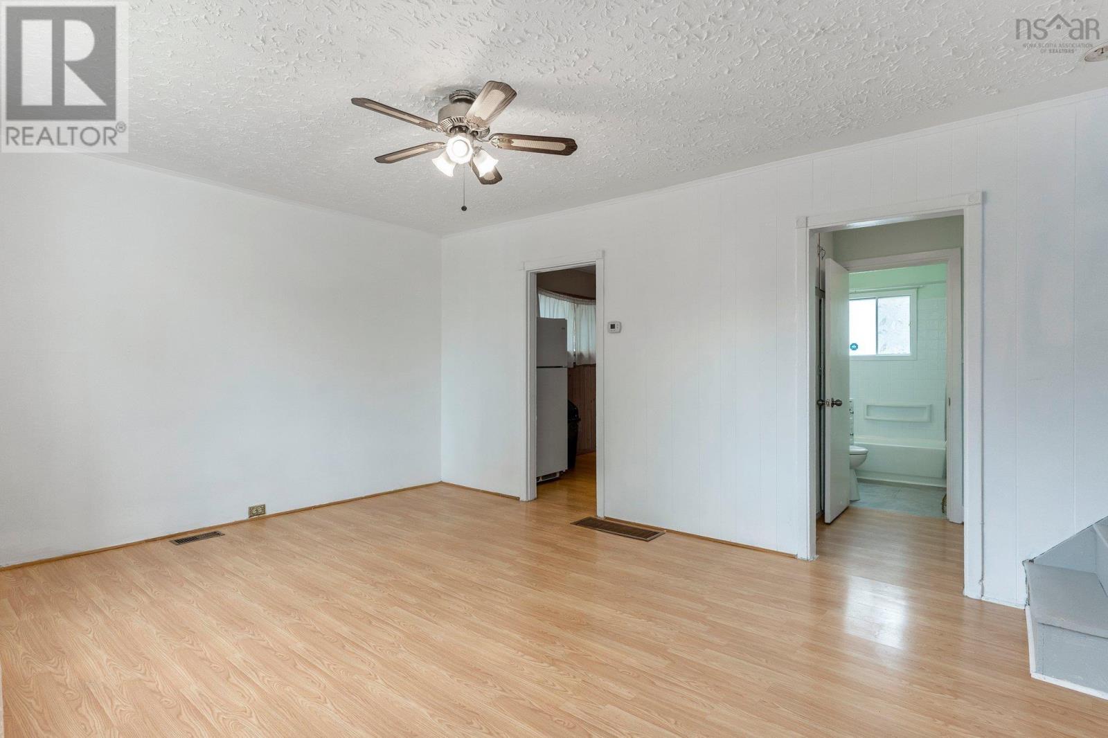 6568 Roslyn Road, Halifax, Nova Scotia  B3L 2M9 - Photo 14 - 202505738