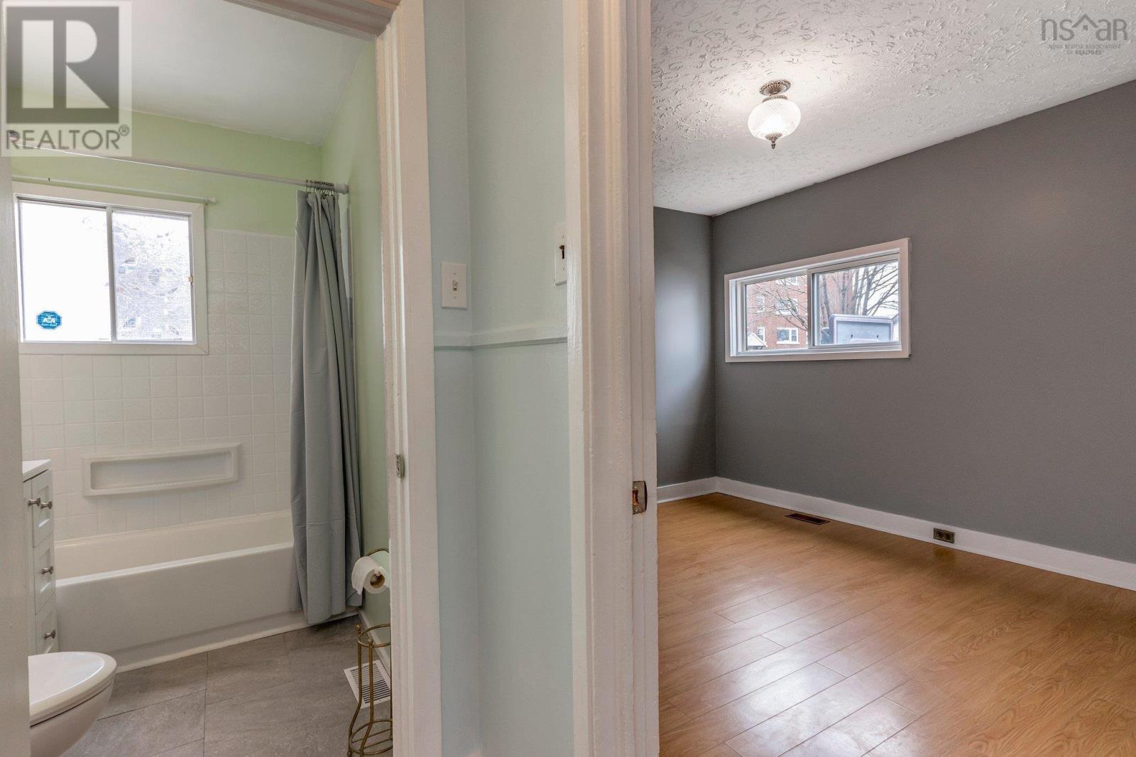 6568 Roslyn Road, Halifax, Nova Scotia  B3L 2M9 - Photo 22 - 202505738