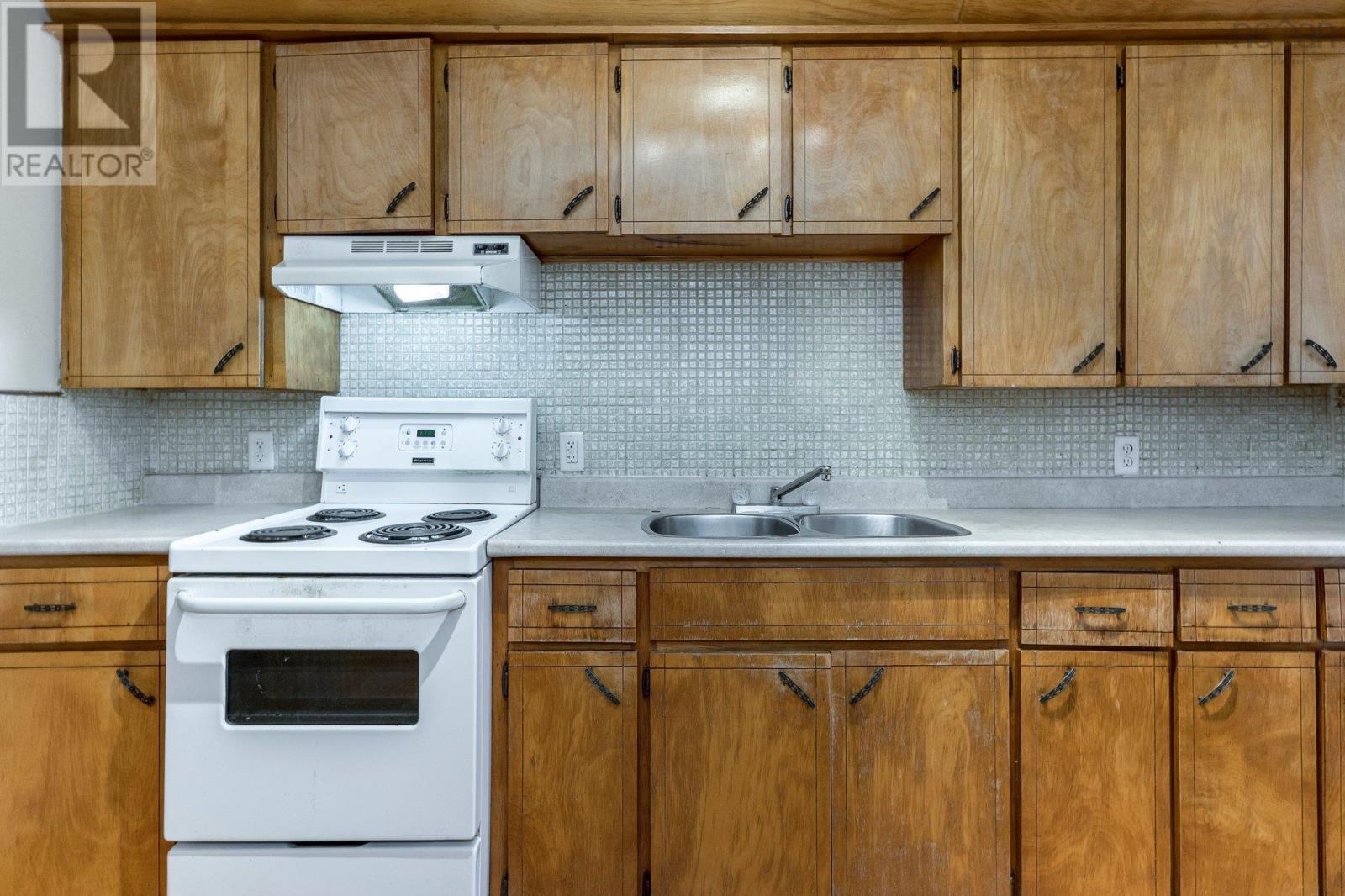 6568 Roslyn Road, Halifax, Nova Scotia  B3L 2M9 - Photo 30 - 202505738