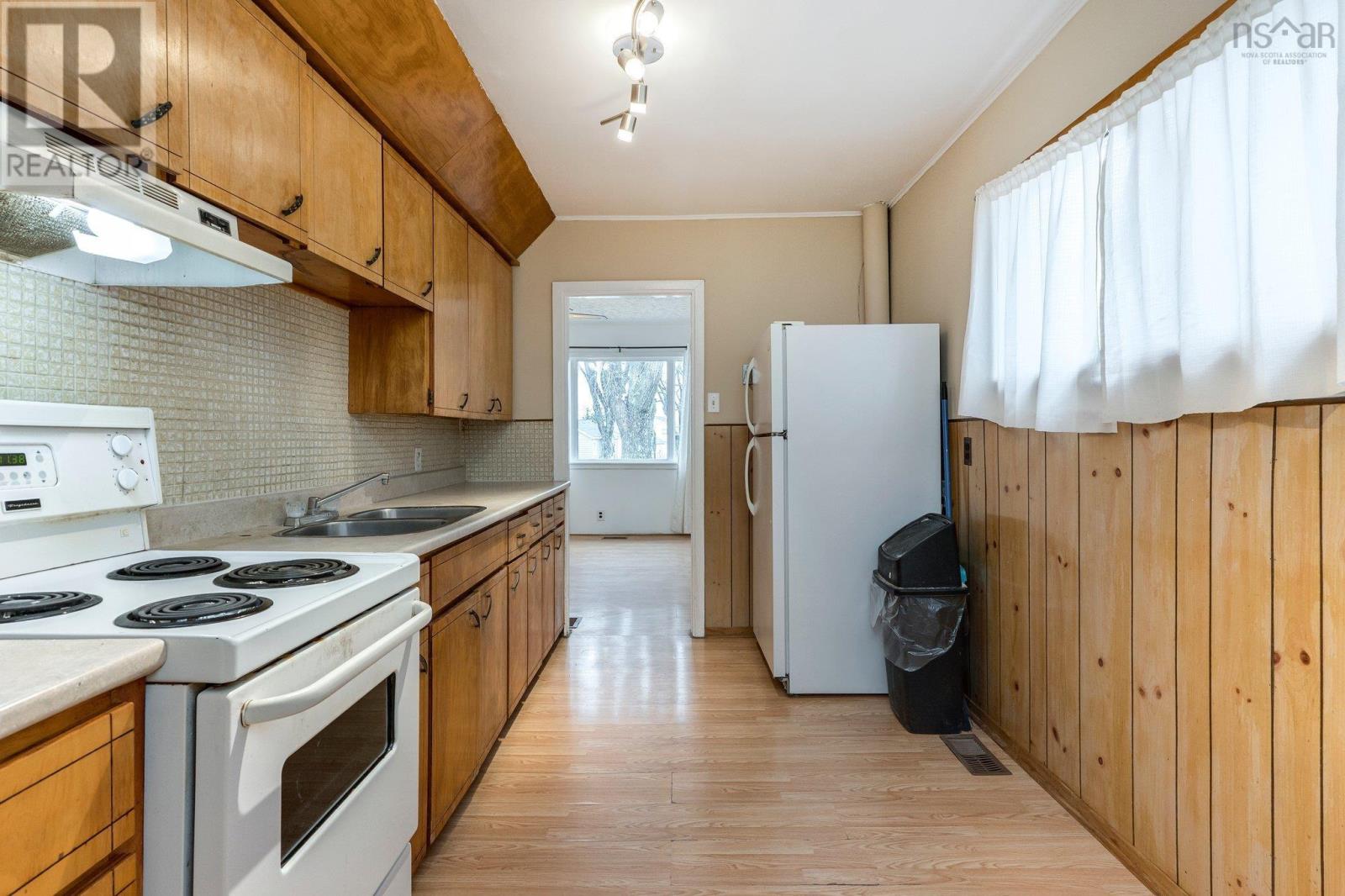 6568 Roslyn Road, Halifax, Nova Scotia  B3L 2M9 - Photo 34 - 202505738