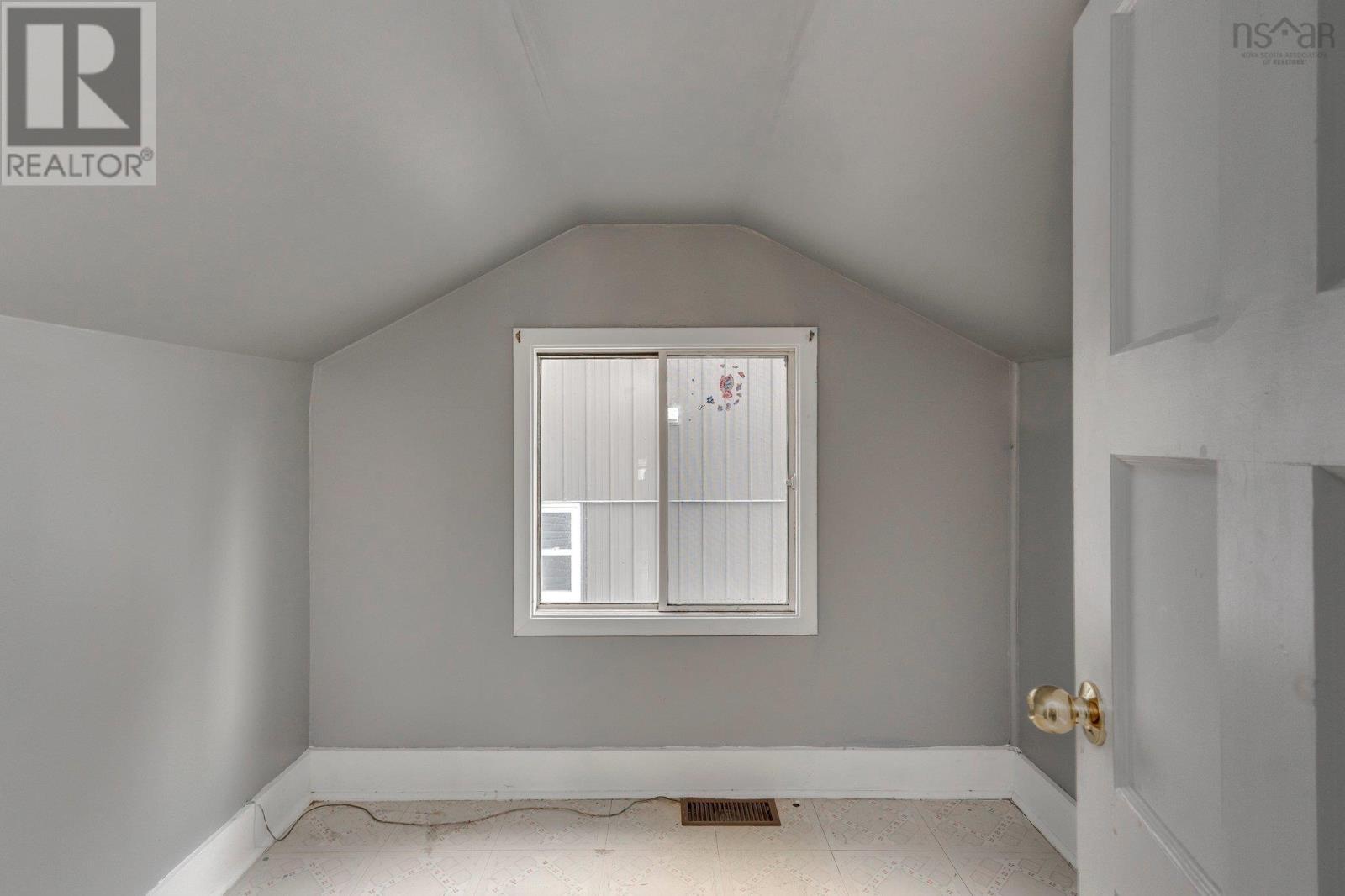 6568 Roslyn Road, Halifax, Nova Scotia  B3L 2M9 - Photo 38 - 202505738