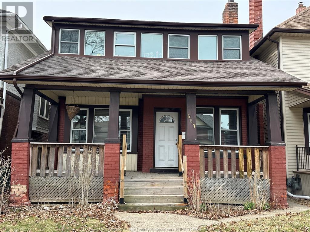LEGAL DUPLEX LOCATED IN AN EXCELLENT WALKERVILLE AREA. 2 BDRMS IN EACH UNIT. MAIN FLOOR IS VACANT & RENOVATED, READY TO MOVE IN OR SET YOUR OWN RENT. UPSTAIRS IS LONG TERM TENANT WHO PAYS $650 MONTHLY + HYDRO. OWNER PAYS GAS & WATER. THERE ARE 2 HYDRO & 1 GAS METER. LONG LIST OF RENOVATIONS DONE IN 2012 INCLUDING: NEW GAS BOILER, UPGRADED ELECTRICAL, NEW PEX PLUMBING, NEW FRONT DECK. ALL LEVELS WIRED FOR SMOKE & FIRE DETECTION. ROOF SHINGLES 2020, FRONT & BACK EAVESTROUGHS 2023, CHIMNEY REPAIRED 2024, BRAND NEW FENCE IN BACK 2024. (id:48254)
