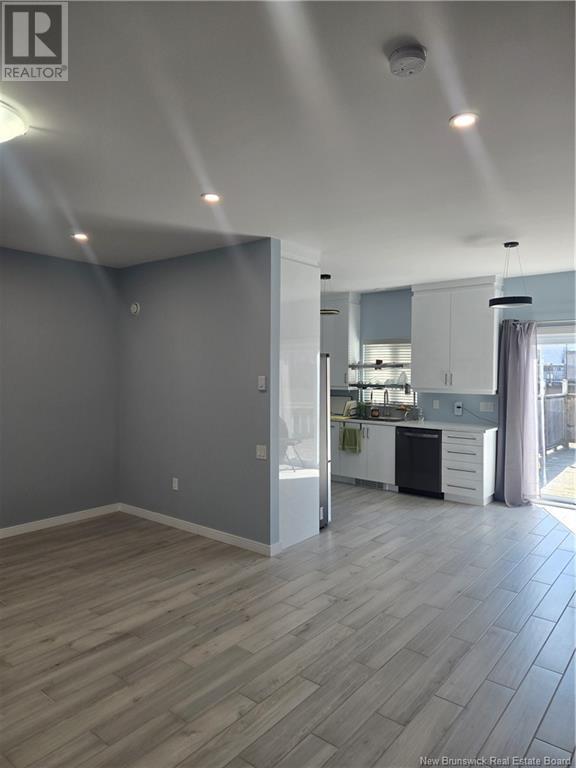 Property at 30 Carsdale Court image 4