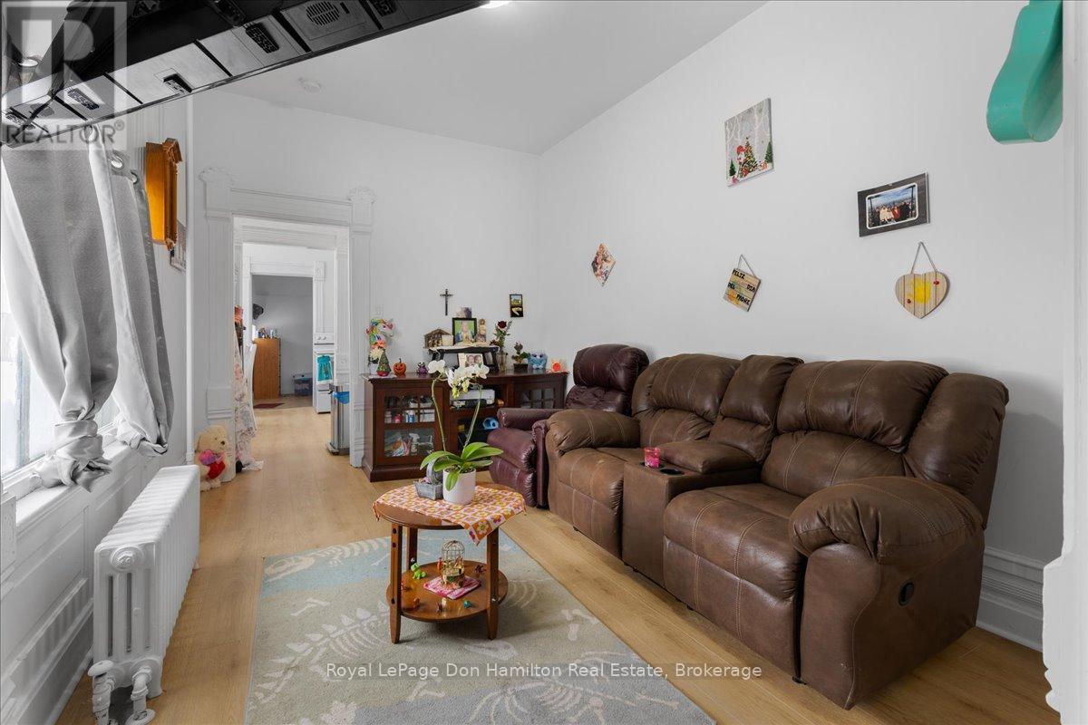 379 Argyle Avenue N, North Perth, Ontario  N4W 1N2 - Photo 9 - X11990145