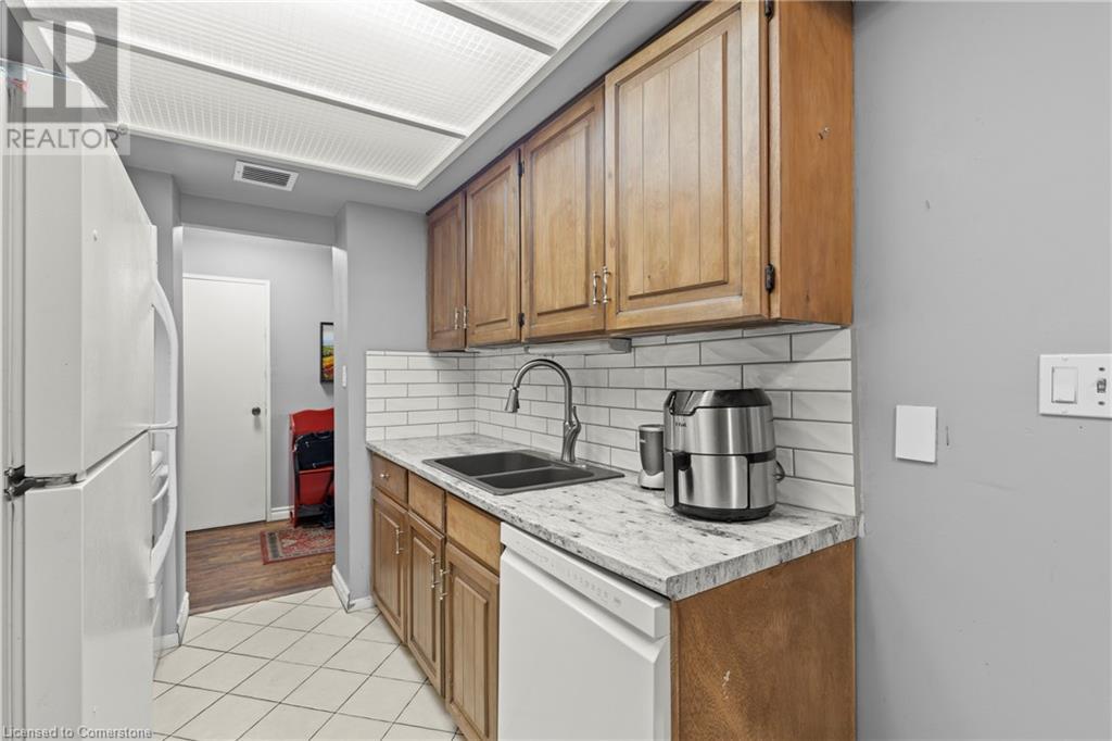 120 Duke Street Unit# 805, Hamilton, Ontario  L8P 4T1 - Photo 13 - 40710006
