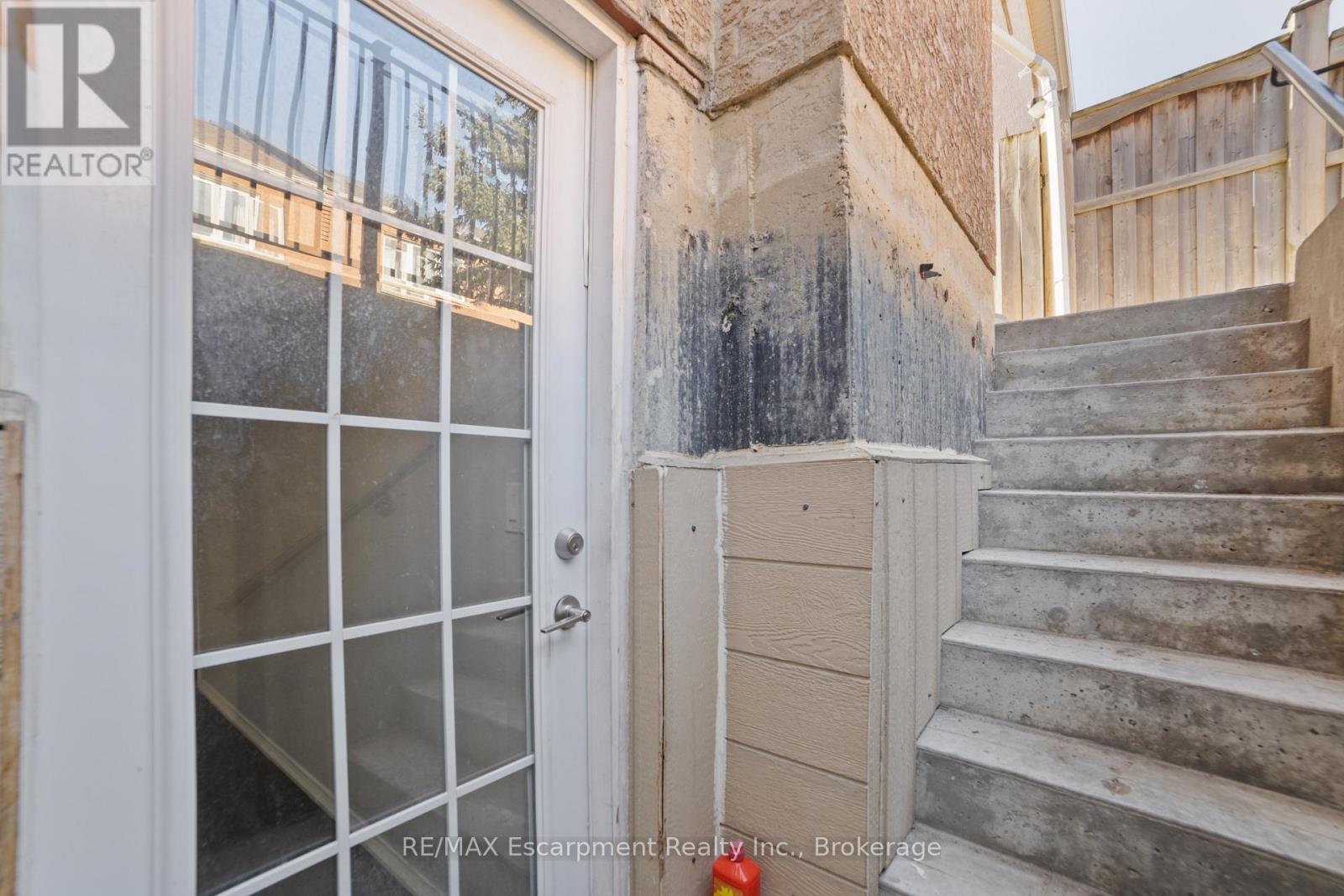 18 Cooperage Street, Brampton, Ontario  L6Y 5J2 - Photo 38 - W12031017