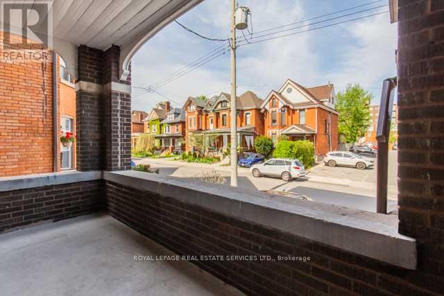 15 Ontario Avenue, Hamilton (Stinson), Ontario  L8N 2X1 - Photo 7 - X11823623