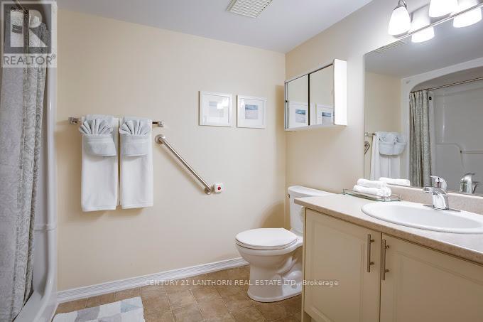 Property at 504 - 1056 QUEENS AVENUE image 2