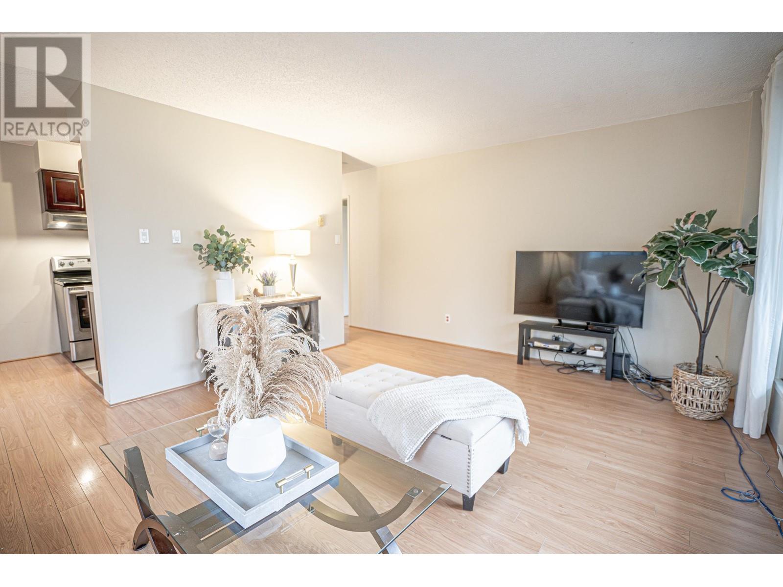 302 1026 Queens Avenue, New Westminster, British Columbia  V3M 6B2 - Photo 10 - R2981398