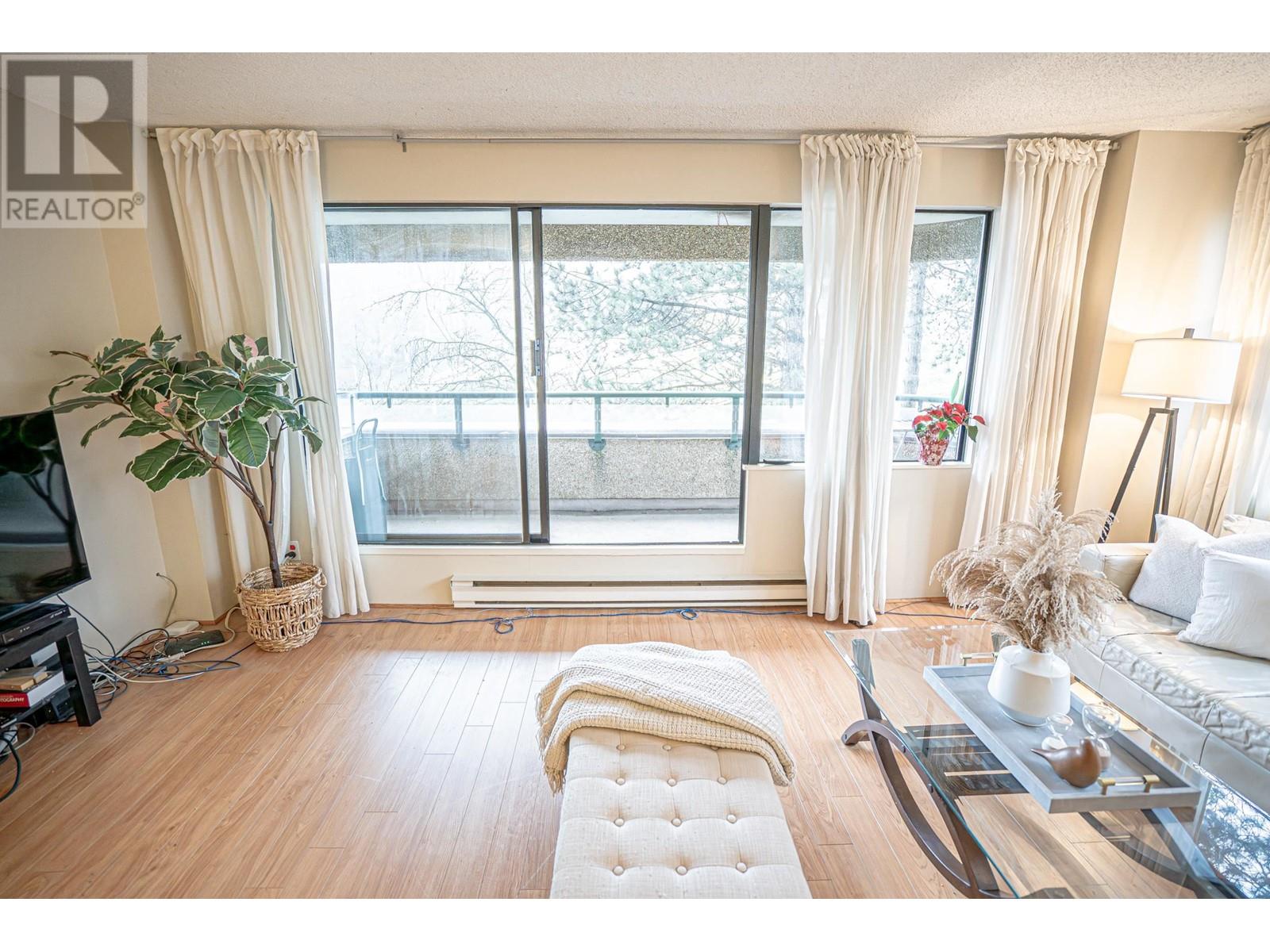 302 1026 Queens Avenue, New Westminster, British Columbia  V3M 6B2 - Photo 9 - R2981398