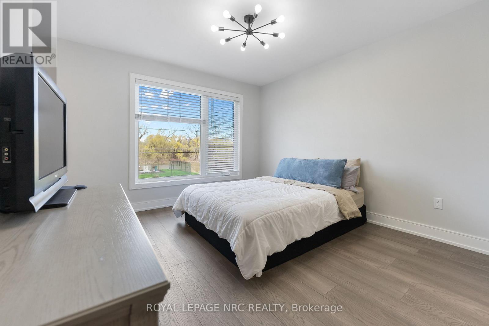 318 River Road, Welland (Welland Downtown), Ontario  L3B 2S4 - Photo 11 - X12039916