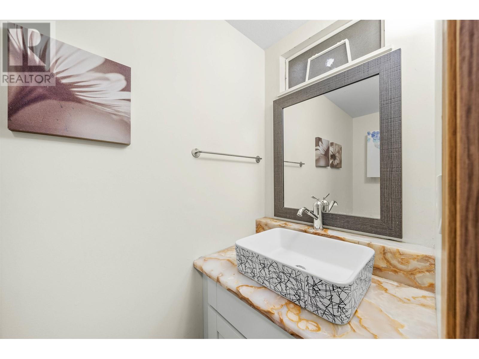 8 7611 Moffatt Road, Richmond, British Columbia  V6Y 1X9 - Photo 11 - R2981661