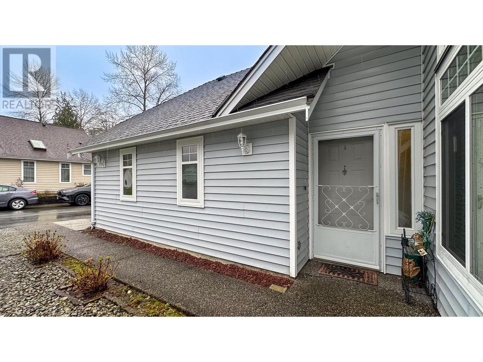 Property at 75 2865 GLEN DRIVE image 3