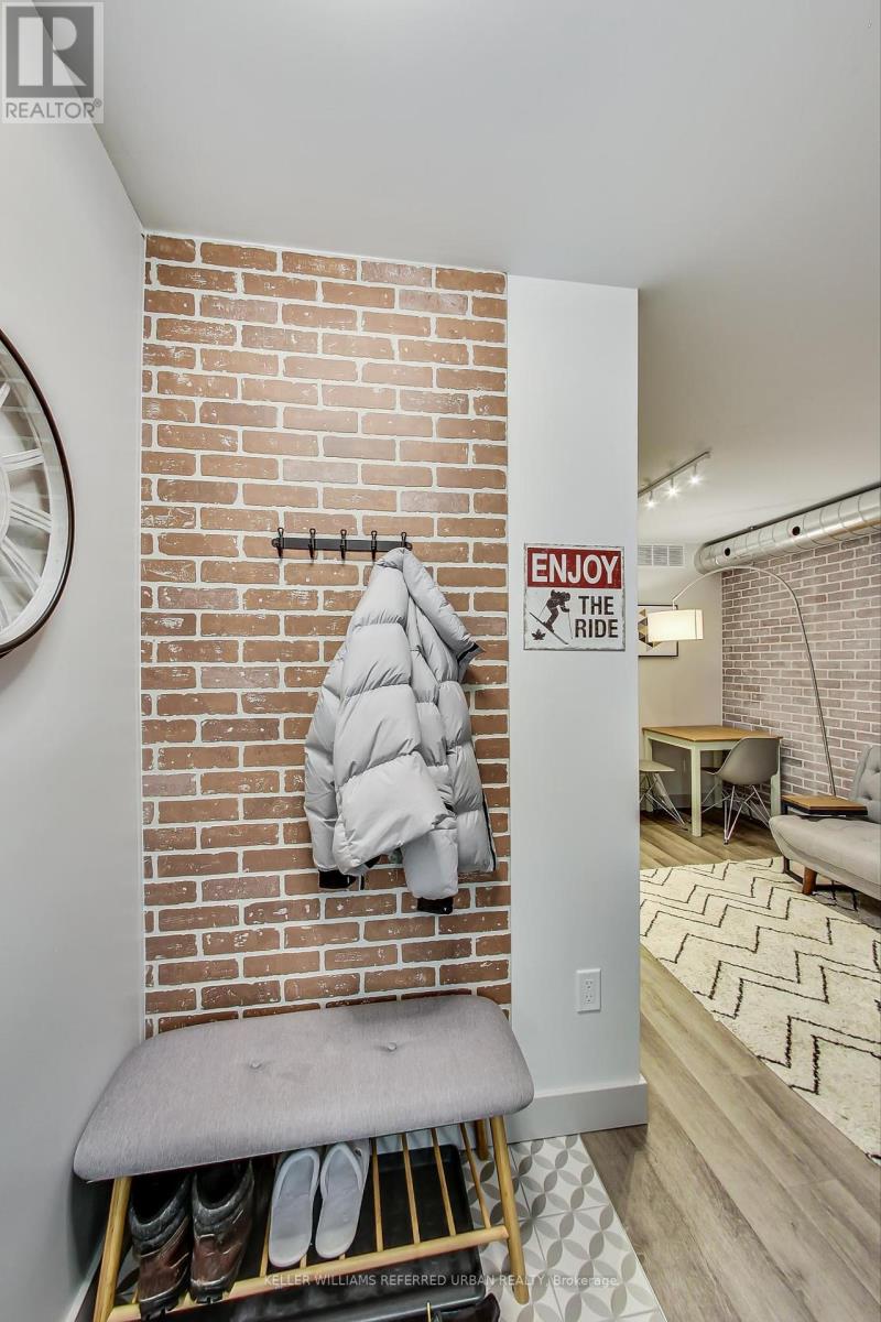 Property at 205 BATHURST STREET image 5