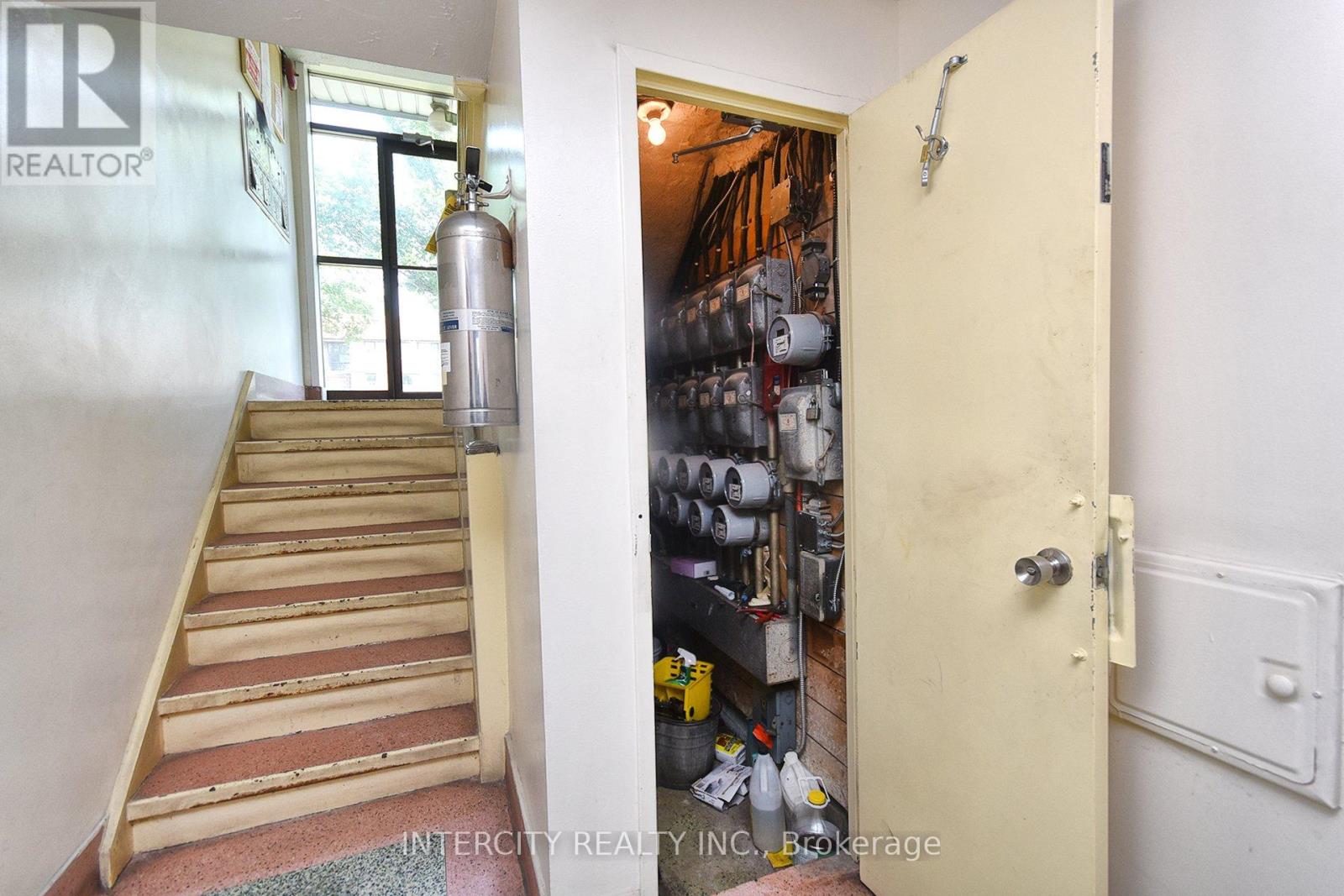 415 Wilson Avenue, Toronto, Ontario  M3H 1T4 - Photo 11 - C12039975