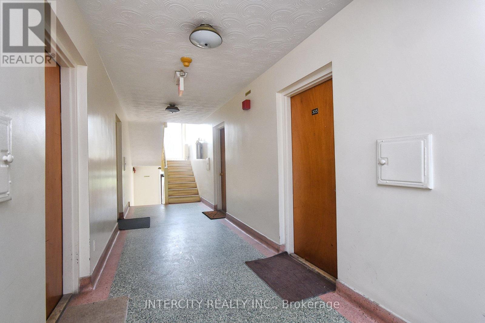 415 Wilson Avenue, Toronto, Ontario  M3H 1T4 - Photo 14 - C12039975