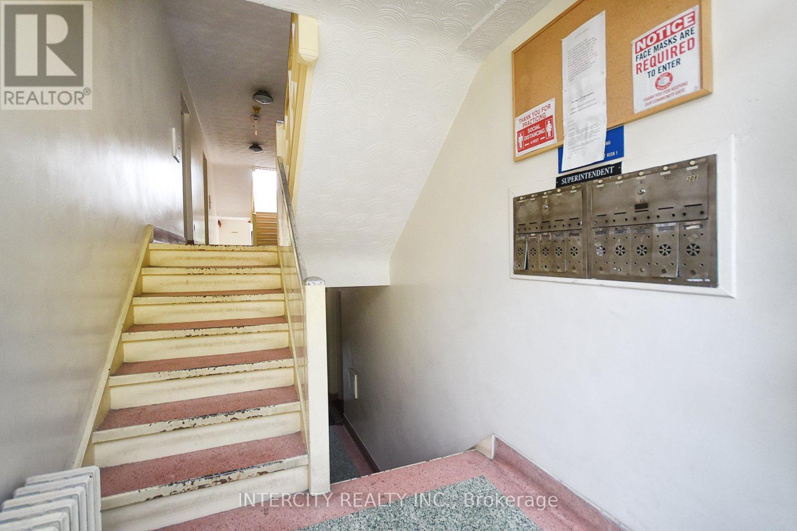 415 Wilson Avenue, Toronto, Ontario  M3H 1T4 - Photo 18 - C12039975