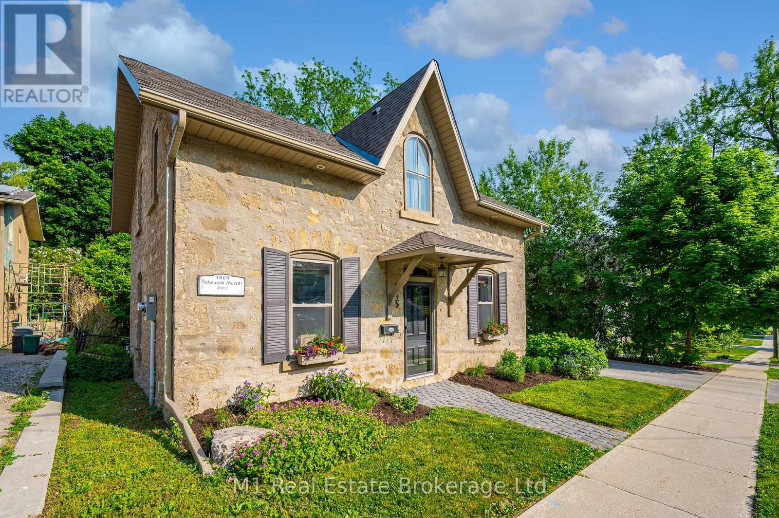 245 Hill Street W, Centre Wellington, Ontario  N1M 1G4 - Photo 2 - X12039804