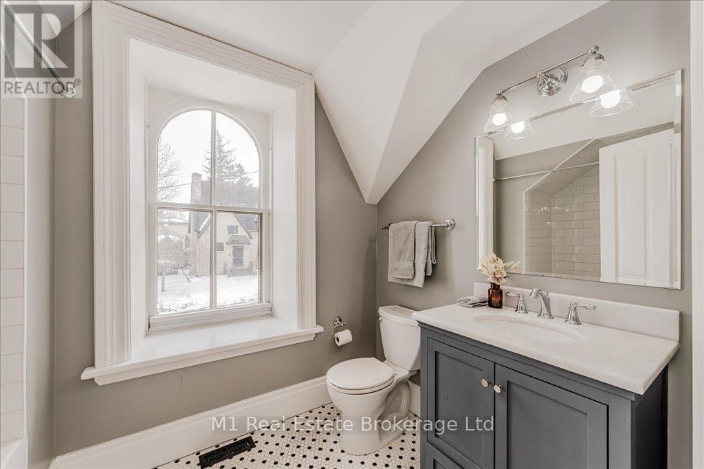 245 Hill Street W, Centre Wellington, Ontario  N1M 1G4 - Photo 32 - X12039804