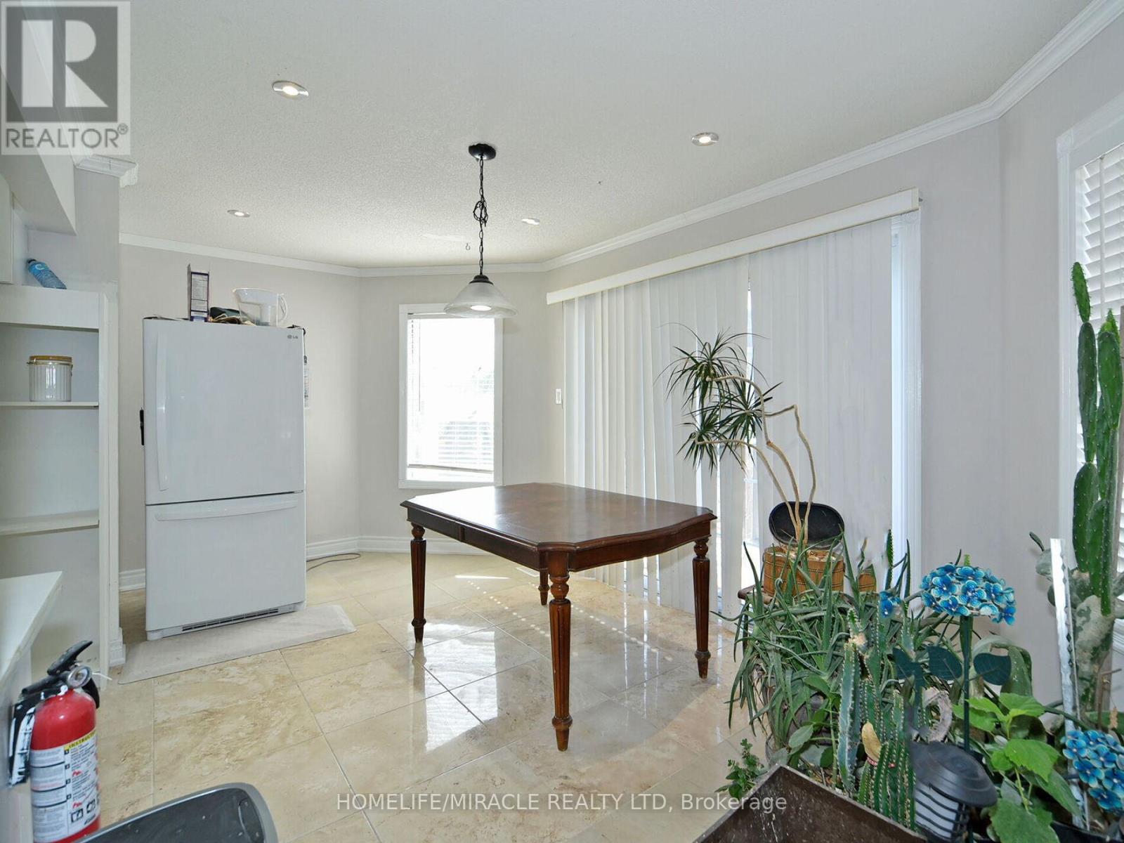 824 Crowells Street, Oshawa, Ontario  L1K 1X3 - Photo 15 - E12039711