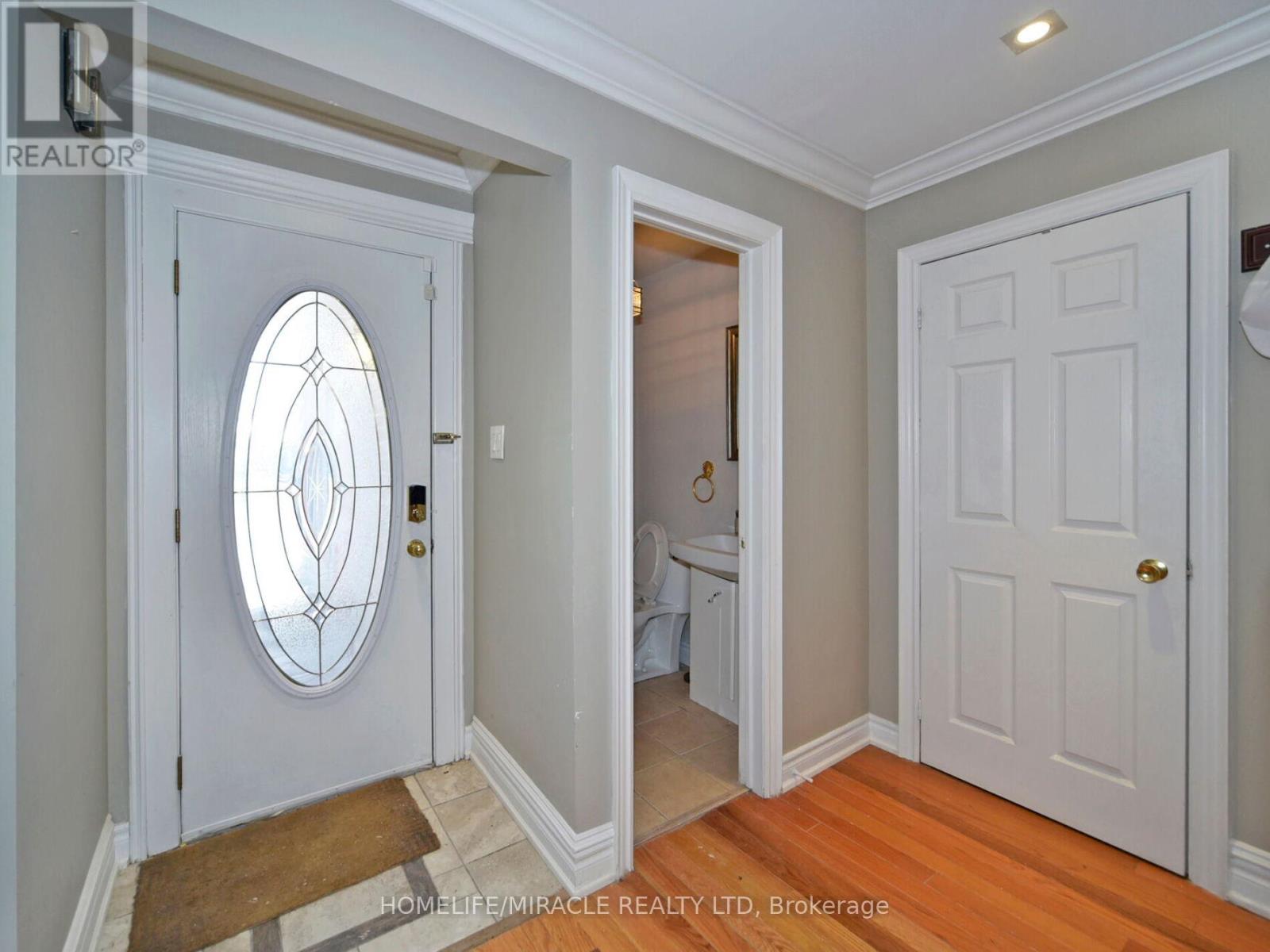Property at 824 CROWELLS STREET image 3