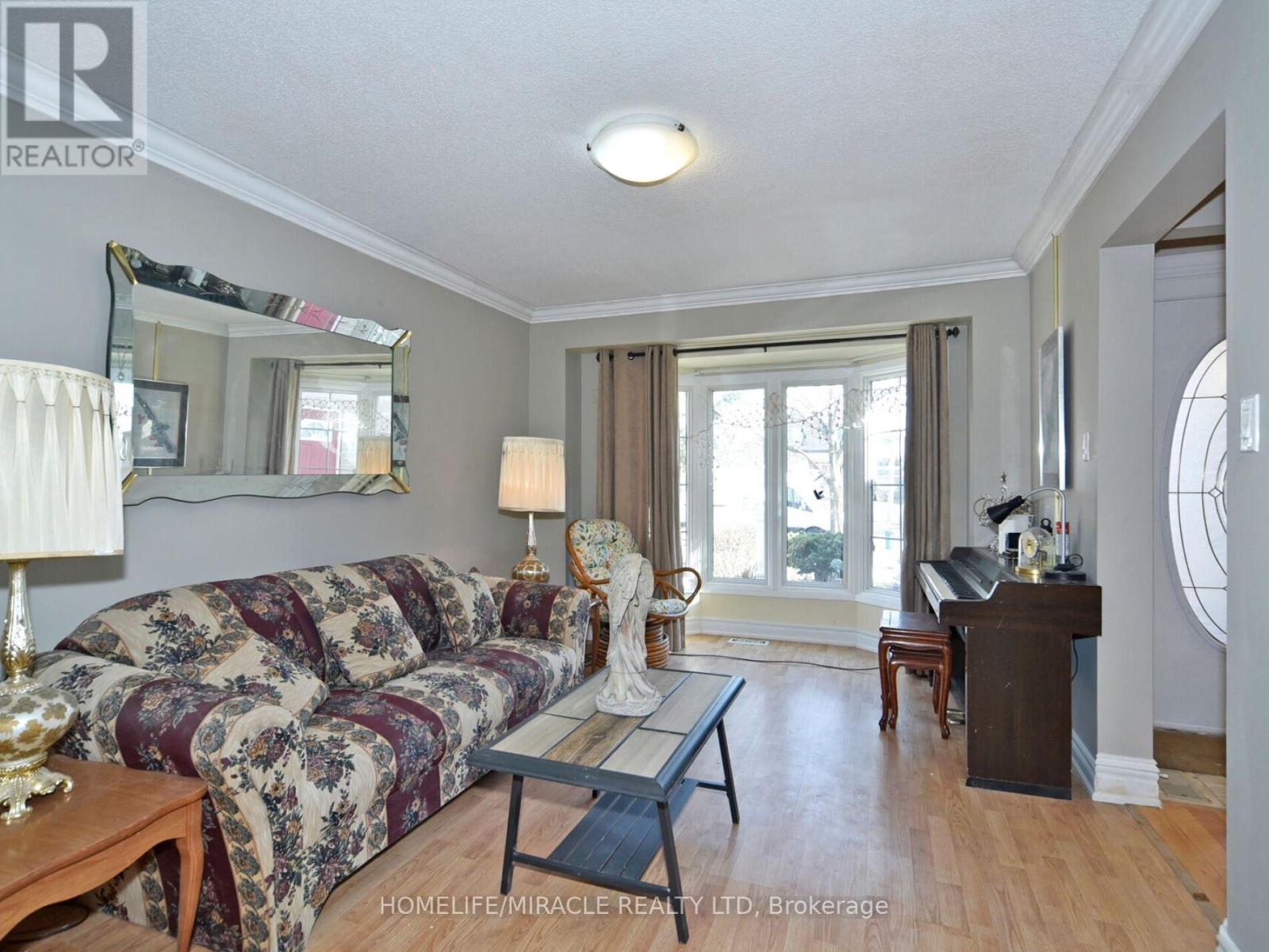 824 Crowells Street, Oshawa, Ontario  L1K 1X3 - Photo 6 - E12039711