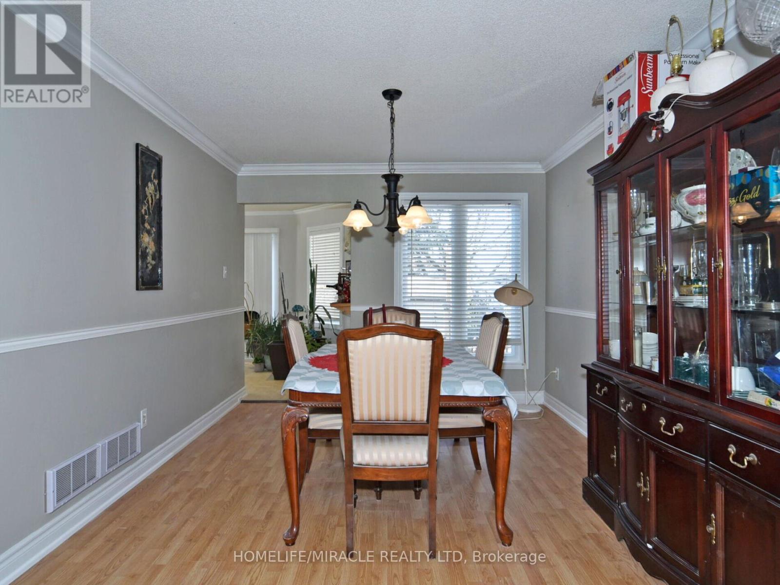 824 Crowells Street, Oshawa, Ontario  L1K 1X3 - Photo 7 - E12039711