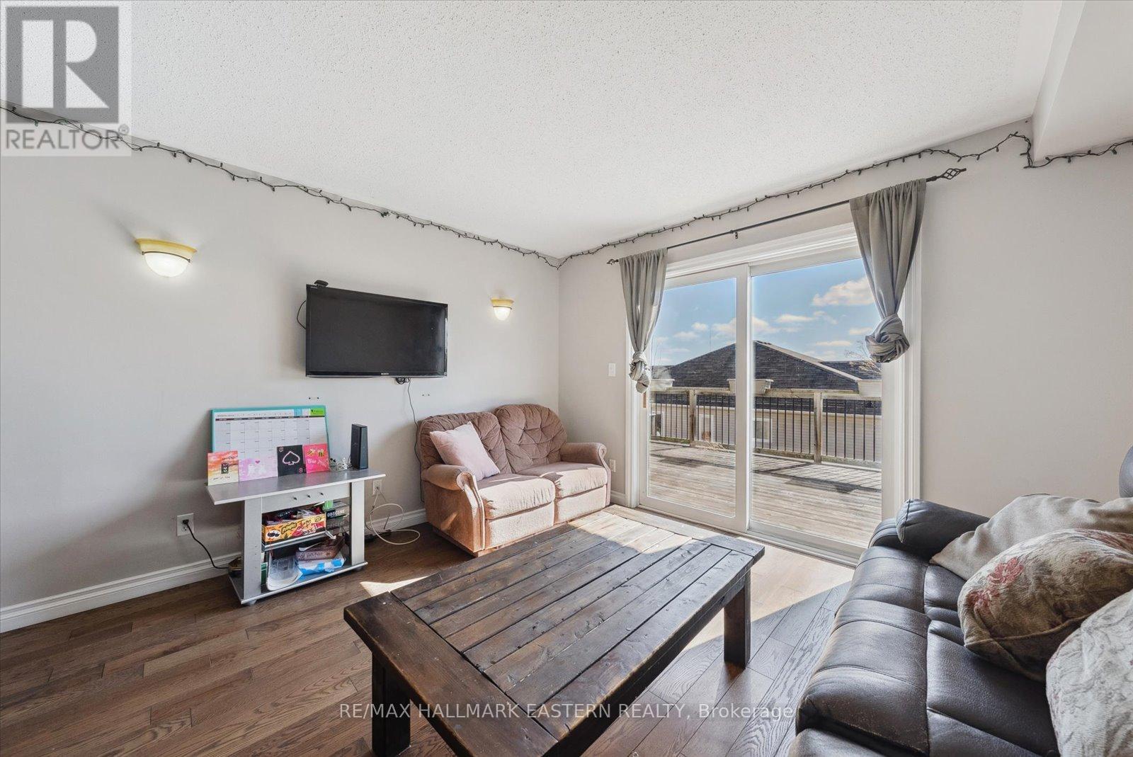 257 Tobin Court, Peterborough North, Ontario  K9H 7S7 - Photo 11 - X12040018