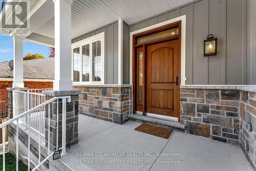 Property at 605 ST. ANDREW STREET image 3