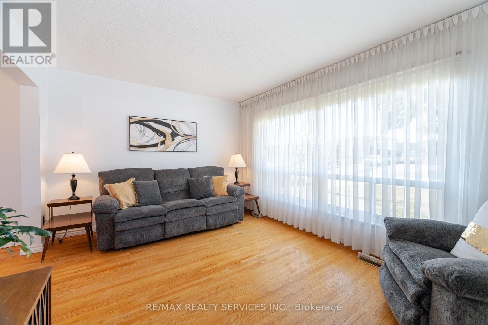 Property at 56 FORSYTHIA ROAD image 5