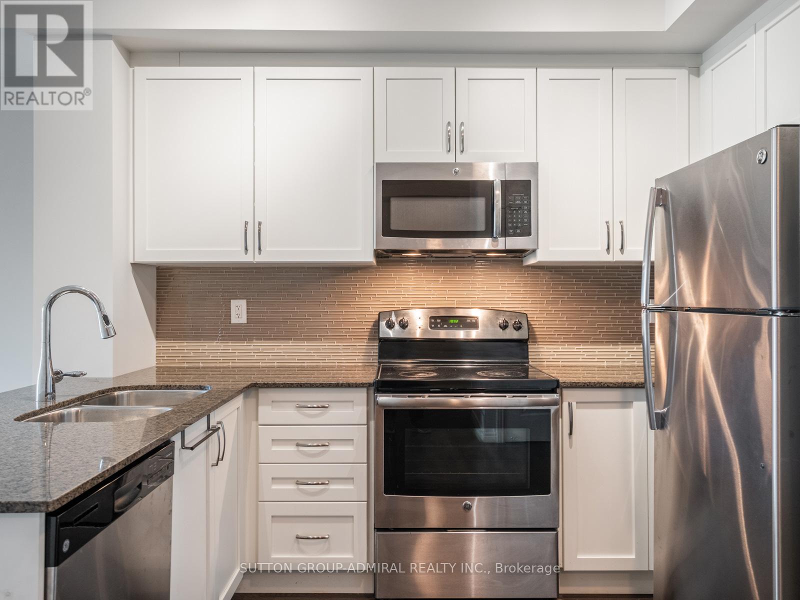 Property at 204 - 34 PLAINS ROAD E image 3