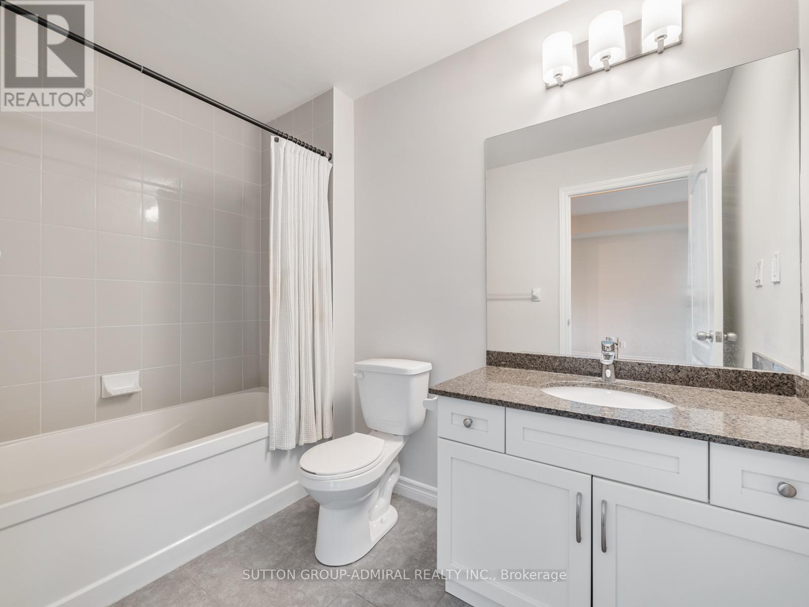 204 - 34 Plains Road E, Burlington, Ontario  L7T 0B9 - Photo 6 - W12039999