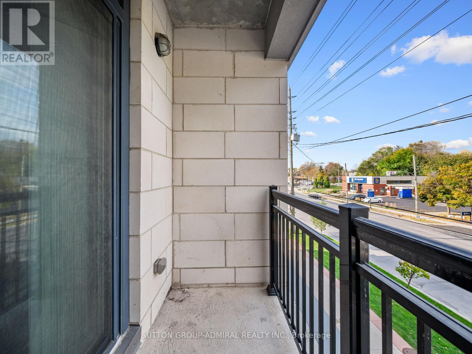 204 - 34 Plains Road E, Burlington, Ontario  L7T 0B9 - Photo 9 - W12039999