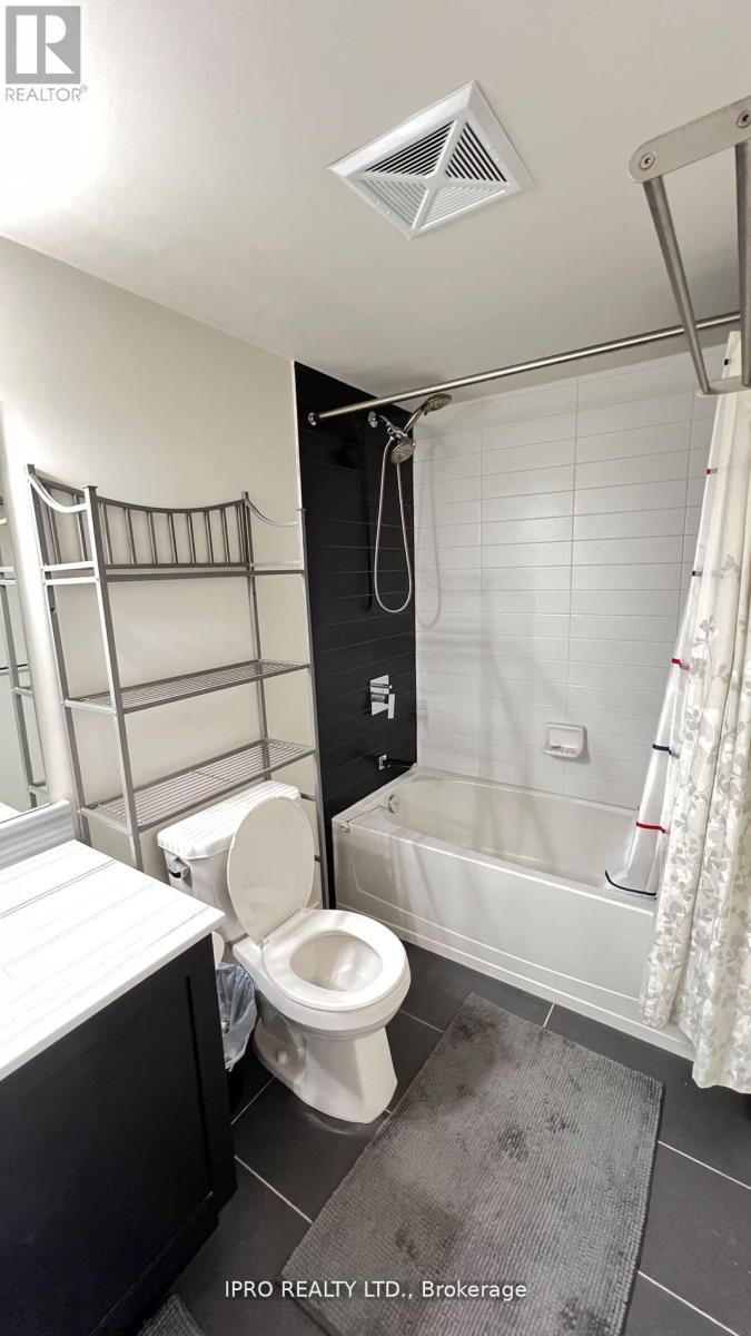 9 - 4020 Parkside Village Drive, Mississauga (City Centre), Ontario  L5B 0K2 - Photo 11 - W12040010