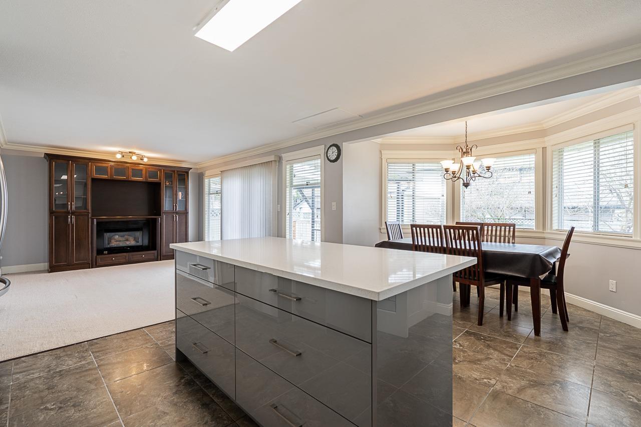 8941 143 Street, Surrey, British Columbia  V3V 7T2 - Photo 7 - R2976061