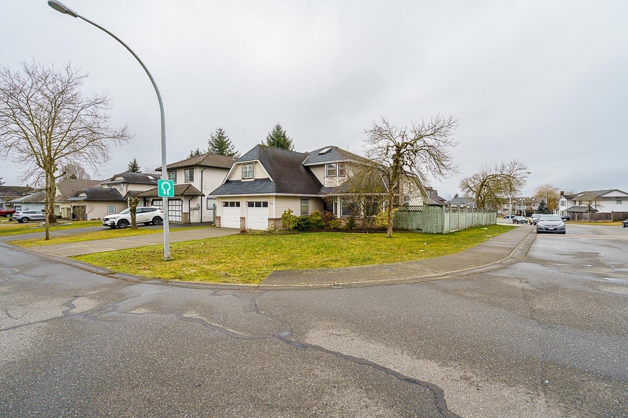 8941 143 Street, Surrey, British Columbia  V3V 7T2 - Photo 2 - R2976061