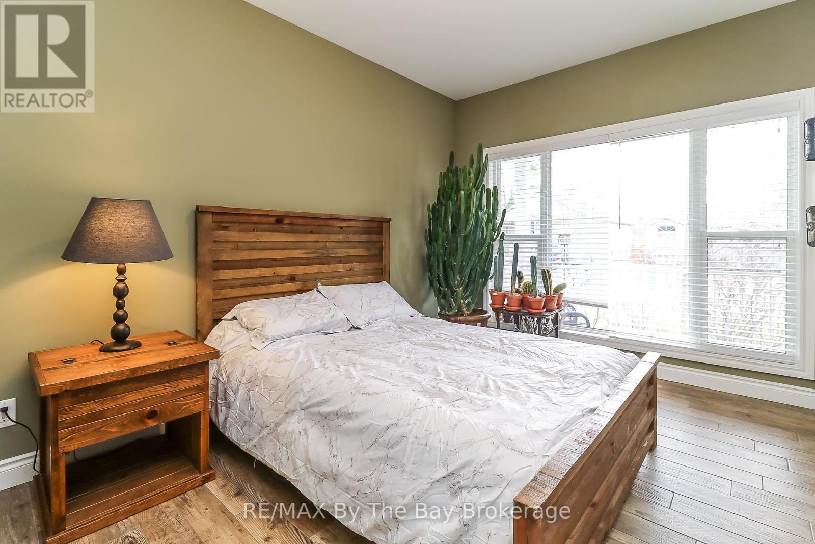 37 Wesley Avenue, Wasaga Beach, Ontario  L9Z 1C8 - Photo 16 - S12033932