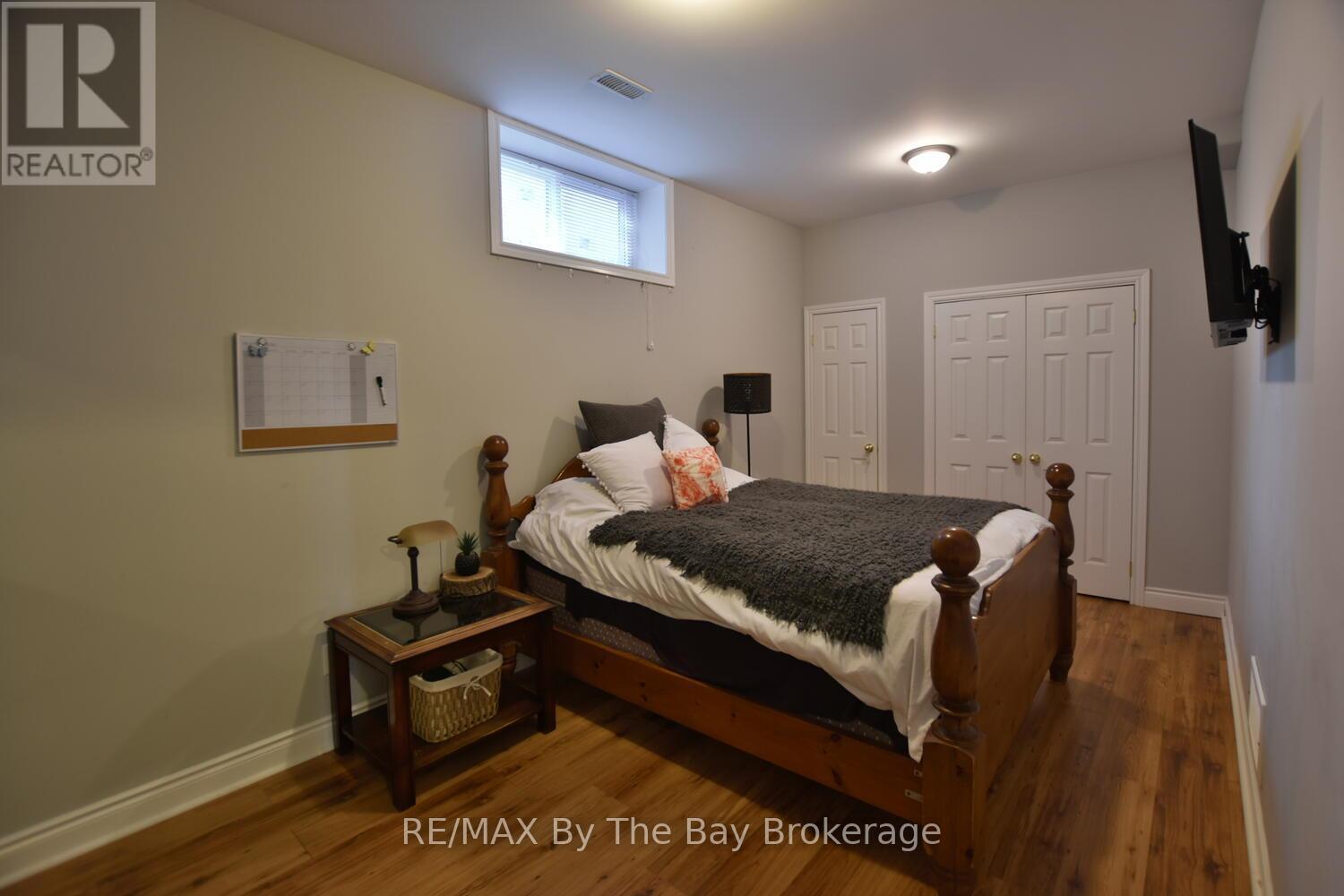 37 Wesley Avenue, Wasaga Beach, Ontario  L9Z 1C8 - Photo 21 - S12033932