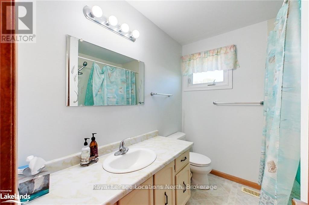 221 John Street, Clearview, Ontario  L0M 1S0 - Photo 17 - S12039807