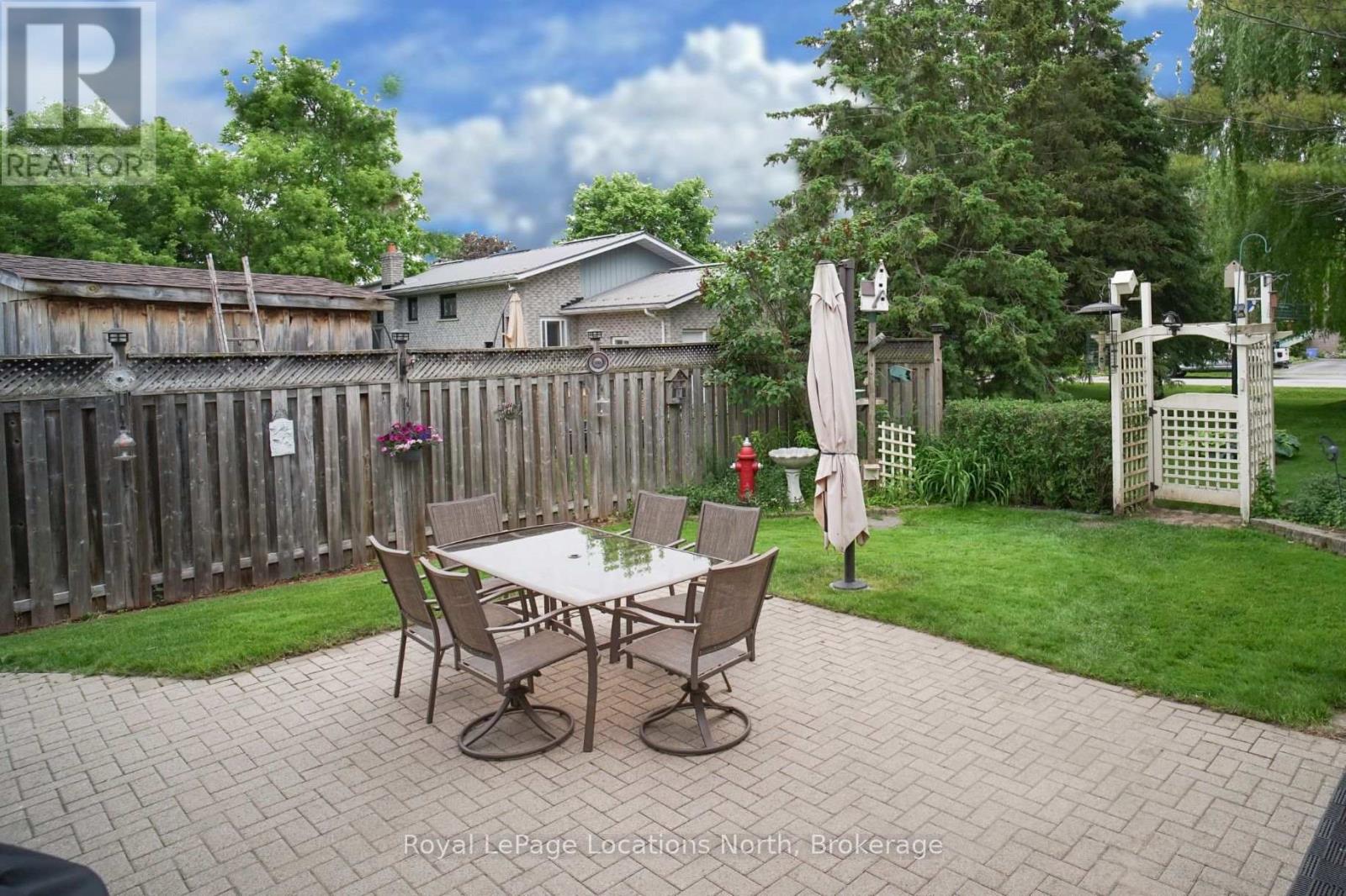 221 John Street, Clearview, Ontario  L0M 1S0 - Photo 9 - S12039807