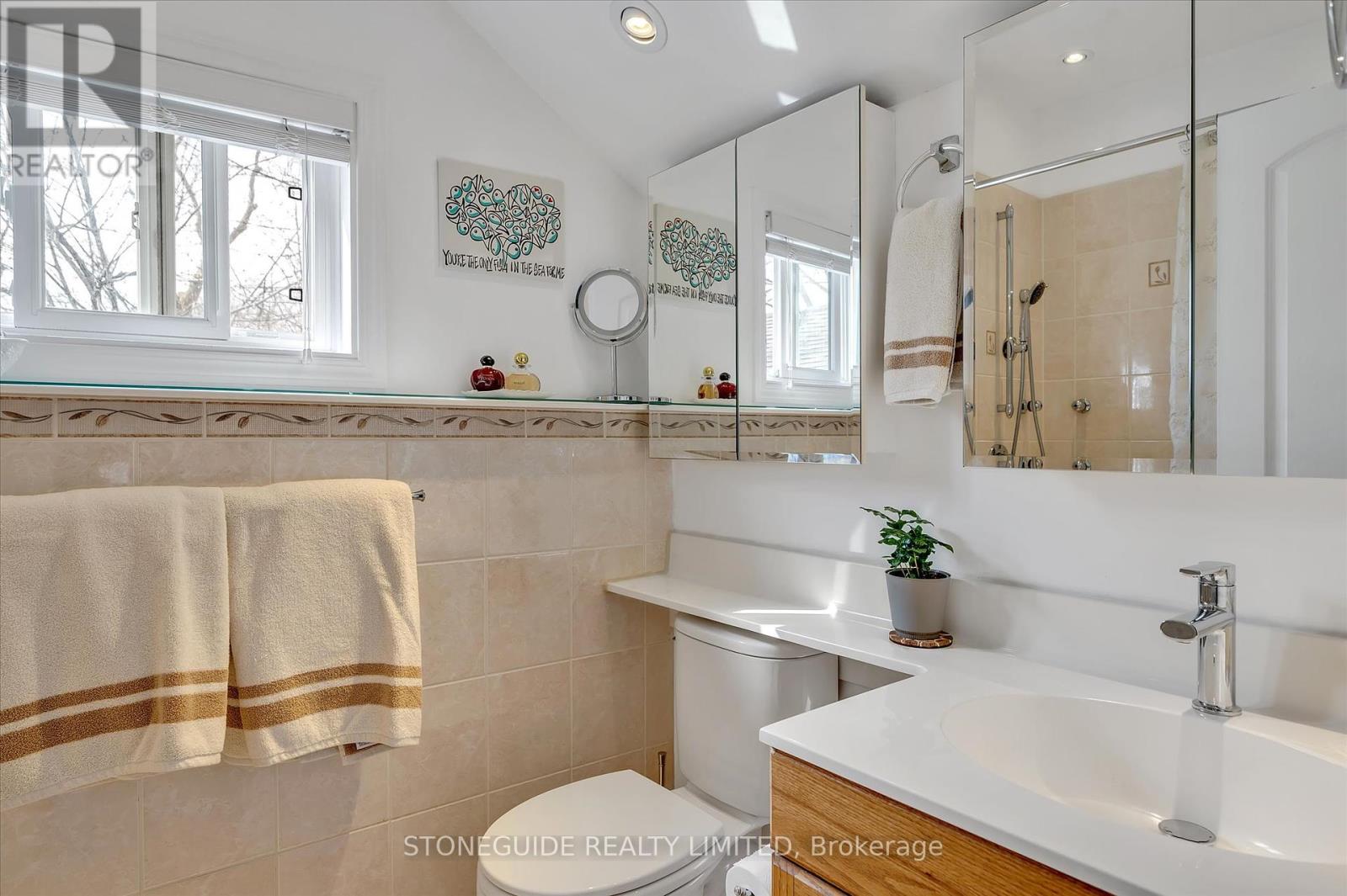 165 Edinburgh Street, Peterborough Central, Ontario  K9H 3E3 - Photo 20 - X12040044