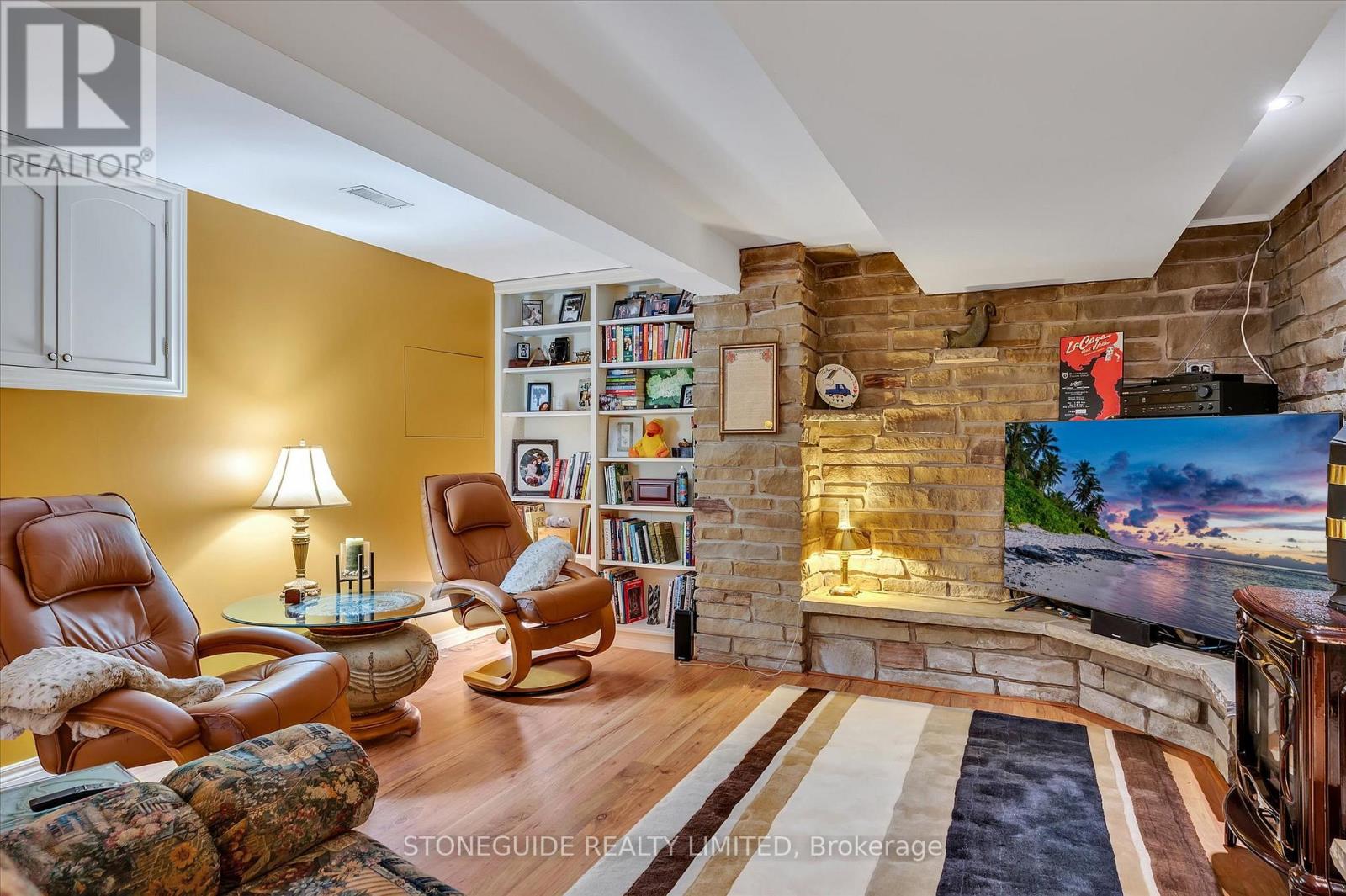 165 Edinburgh Street, Peterborough Central, Ontario  K9H 3E3 - Photo 20 - X12040062