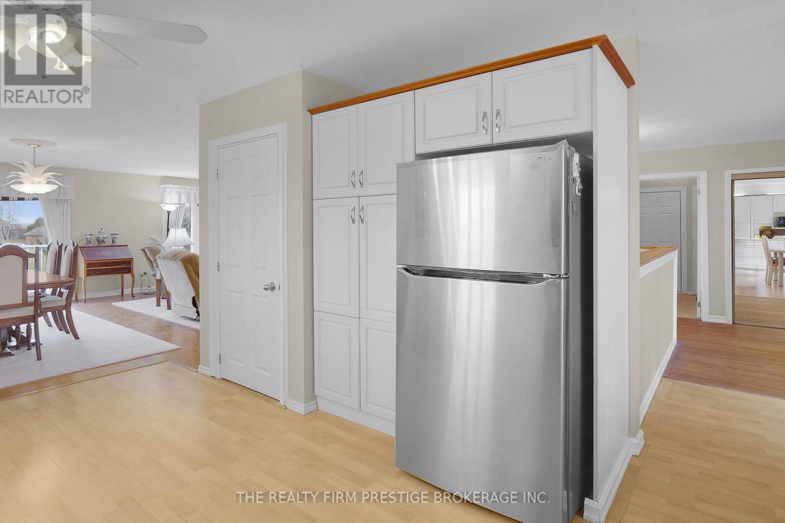 25189 Gray Line, West Elgin, Ontario  N0L 2P0 - Photo 12 - X12040091