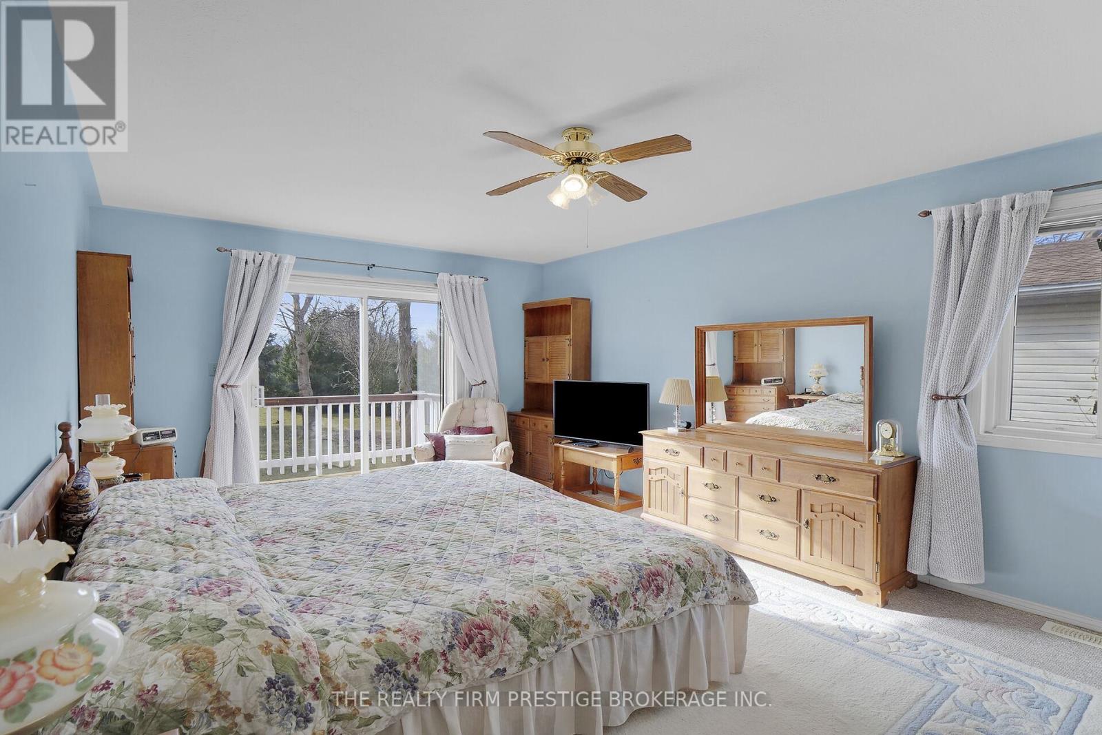 25189 Gray Line, West Elgin, Ontario  N0L 2P0 - Photo 15 - X12040091