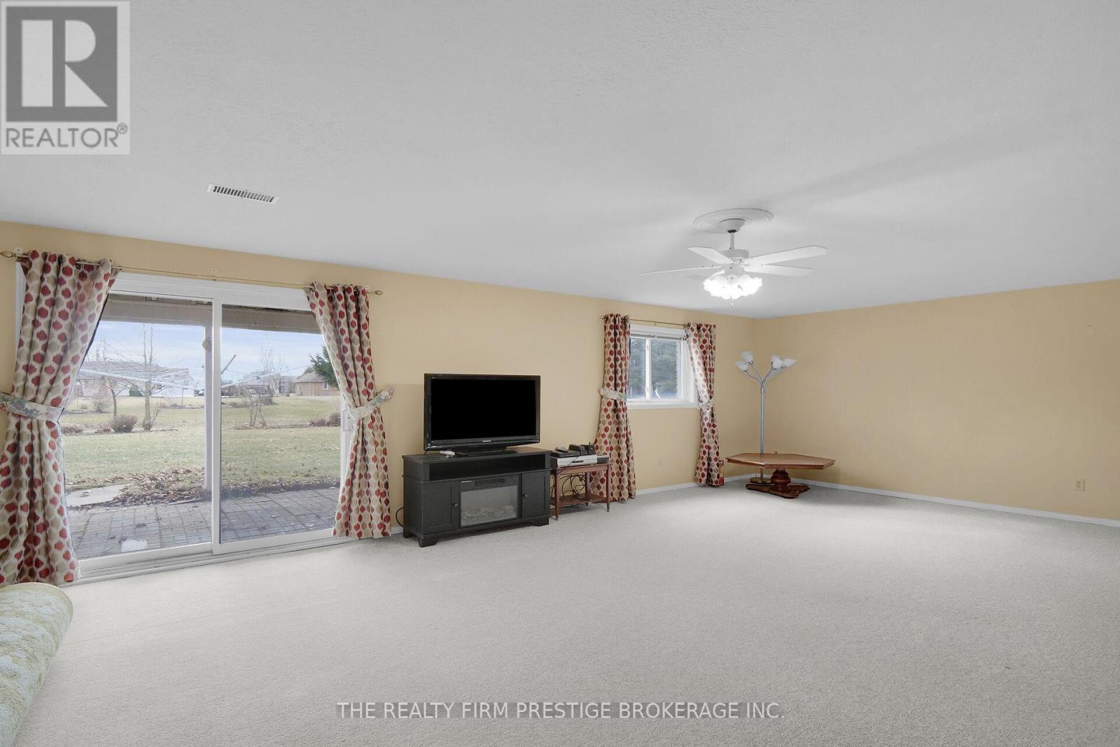 25189 Gray Line, West Elgin, Ontario  N0L 2P0 - Photo 22 - X12040091