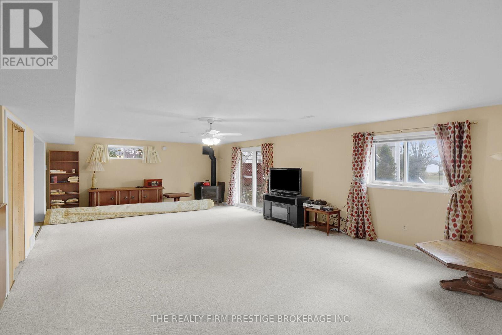 25189 Gray Line, West Elgin, Ontario  N0L 2P0 - Photo 23 - X12040091