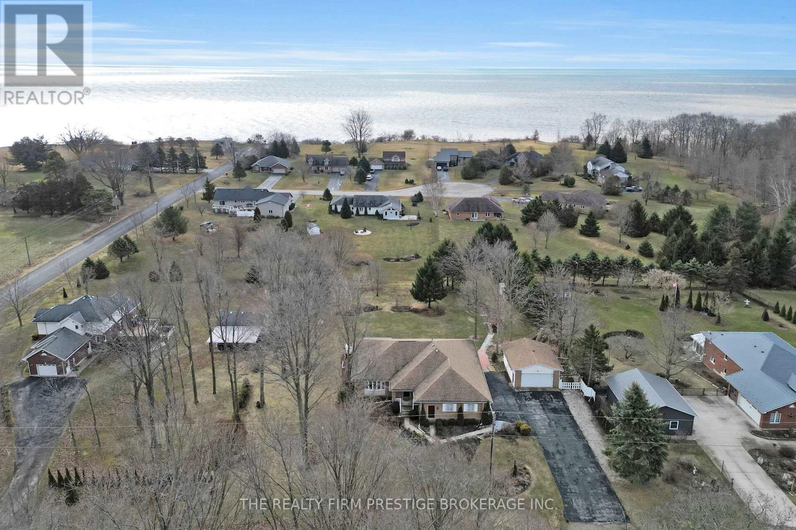 25189 Gray Line, West Elgin, Ontario  N0L 2P0 - Photo 3 - X12040091