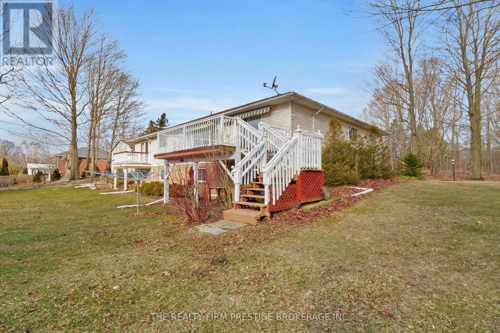 25189 Gray Line, West Elgin, Ontario  N0L 2P0 - Photo 31 - X12040091