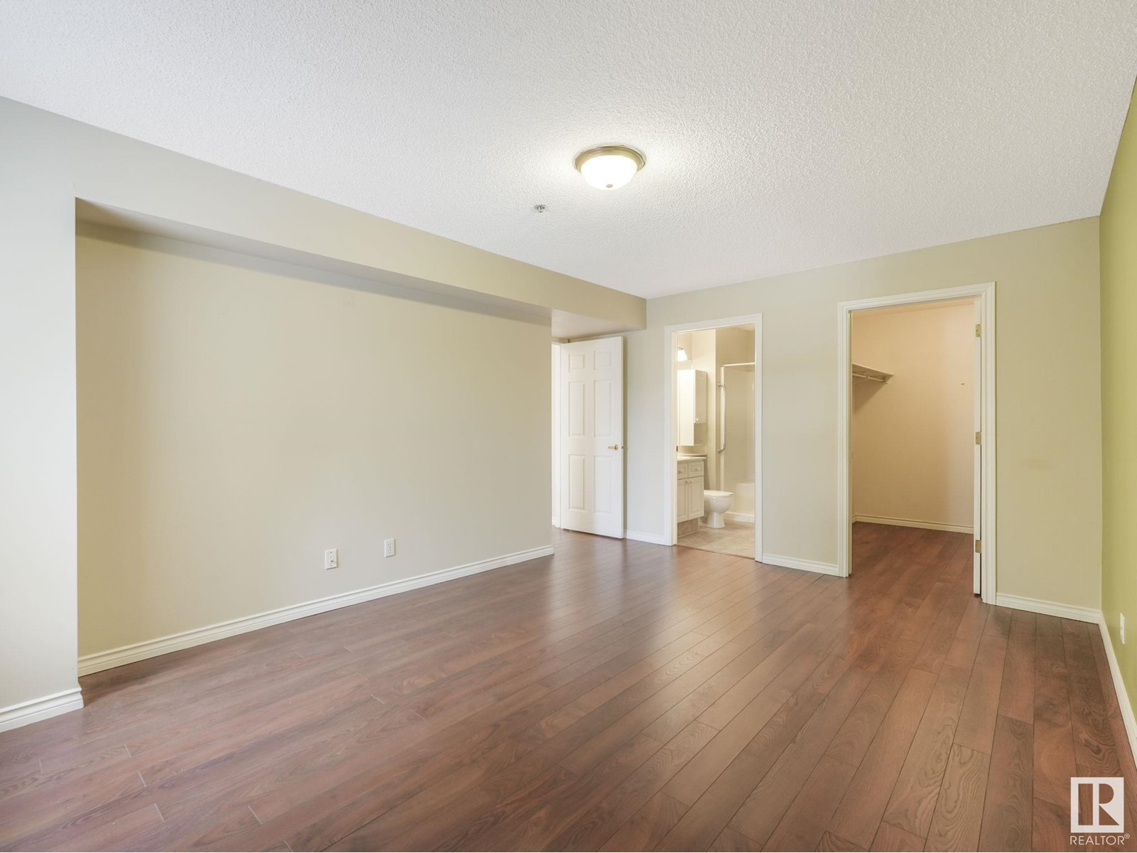 Property at #111 9535 176 ST NW image 3